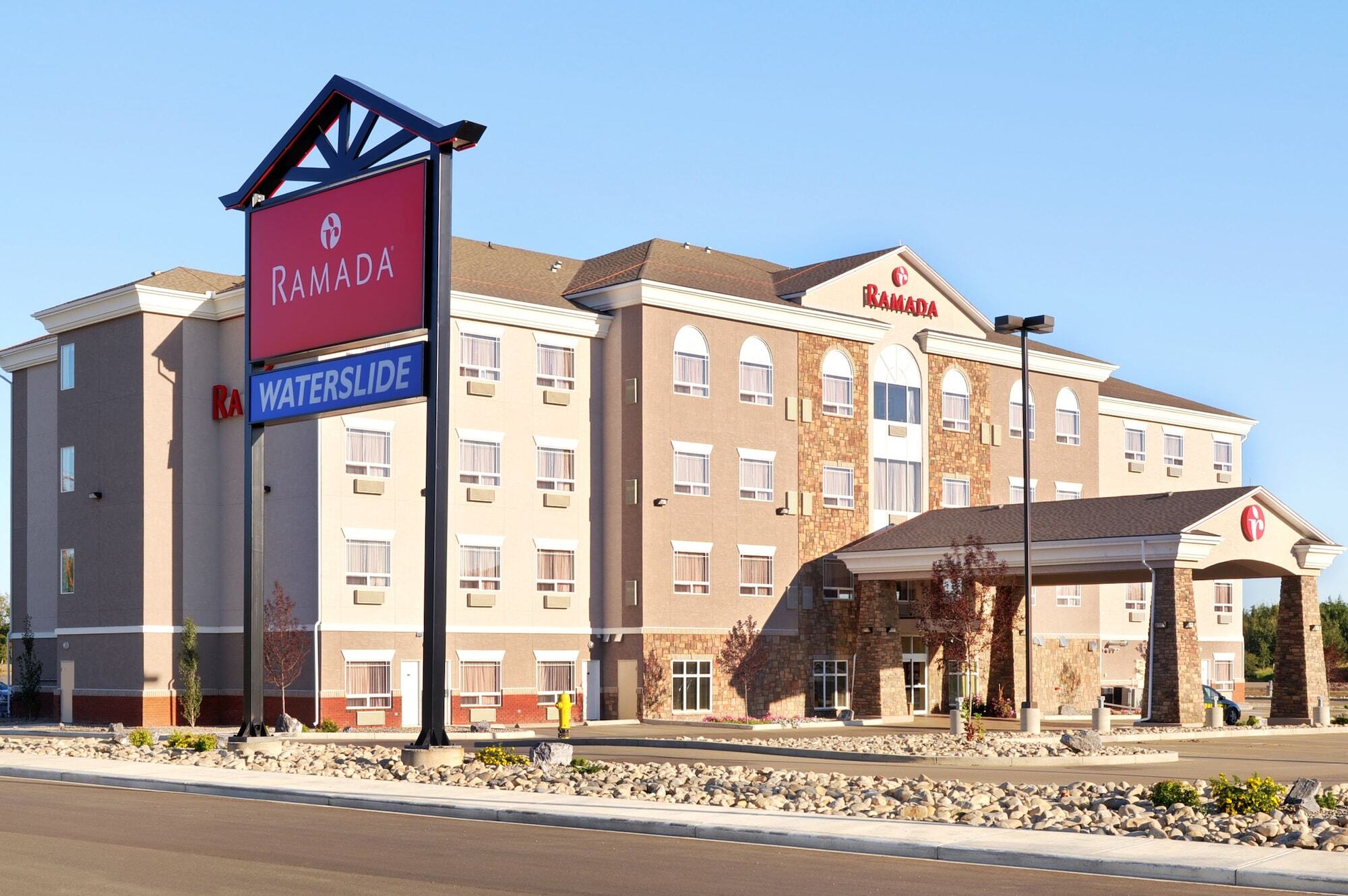 Ramada By Wyndham Lac La Biche Motel Exterior photo